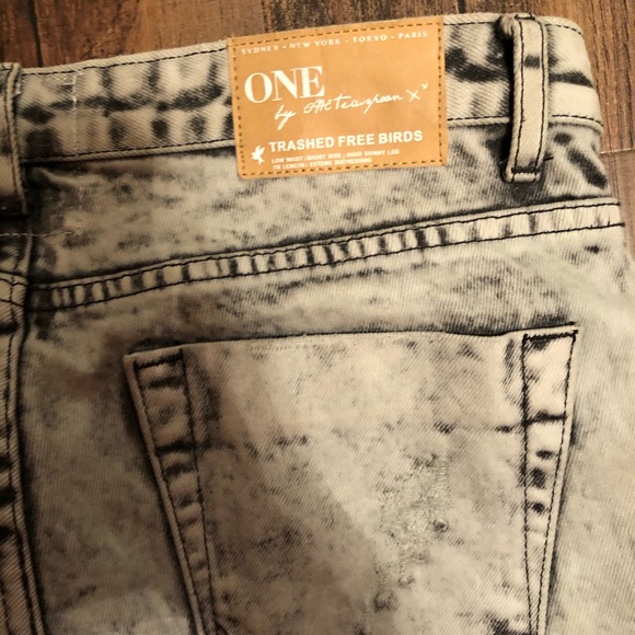 One teaspoon jeans trashed free birds - Picture 2 of 3